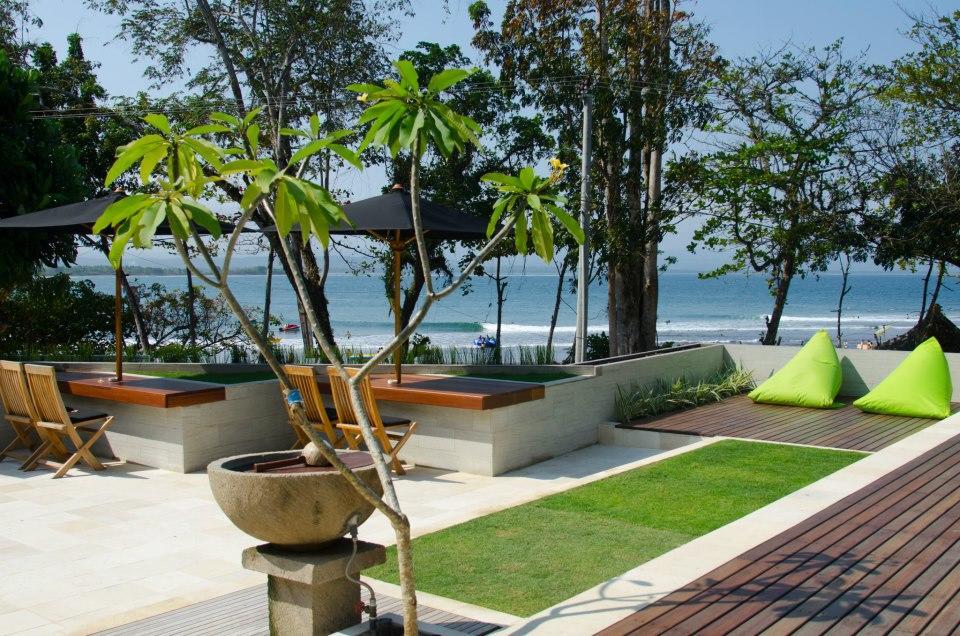 Javacove Beach Hotel Batukaras Exterior photo